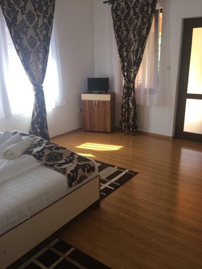 M Dey Vişeu de Sus Exterior foto